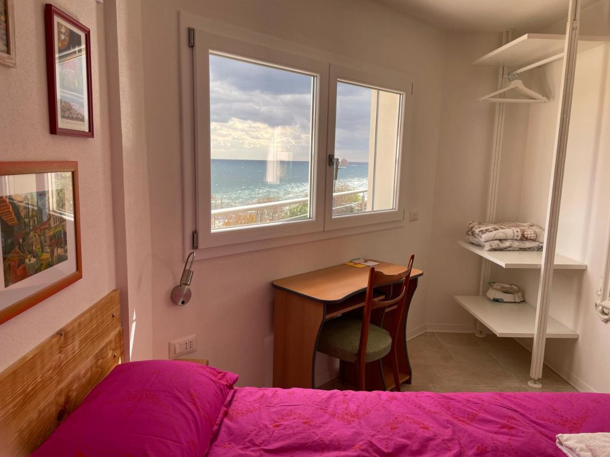 Sea House Iun Q7317 Apartment Санта Мария Наварезе Екстериор снимка